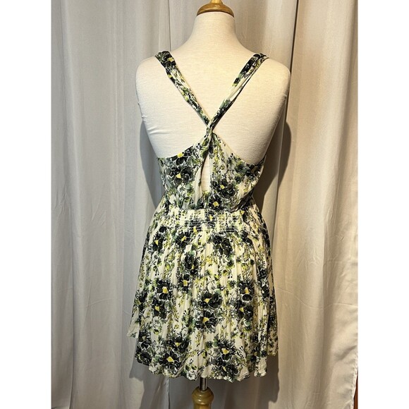 Free People Ivory/Green Floral Crinkled Boho Mini Dress - “Washed Ashore”  Small - Picture 4 of 6